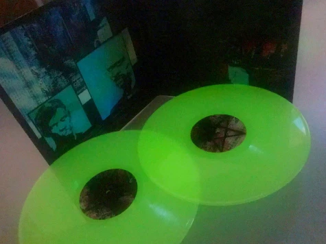 Glow in the Dark Colour Vinyl - 3